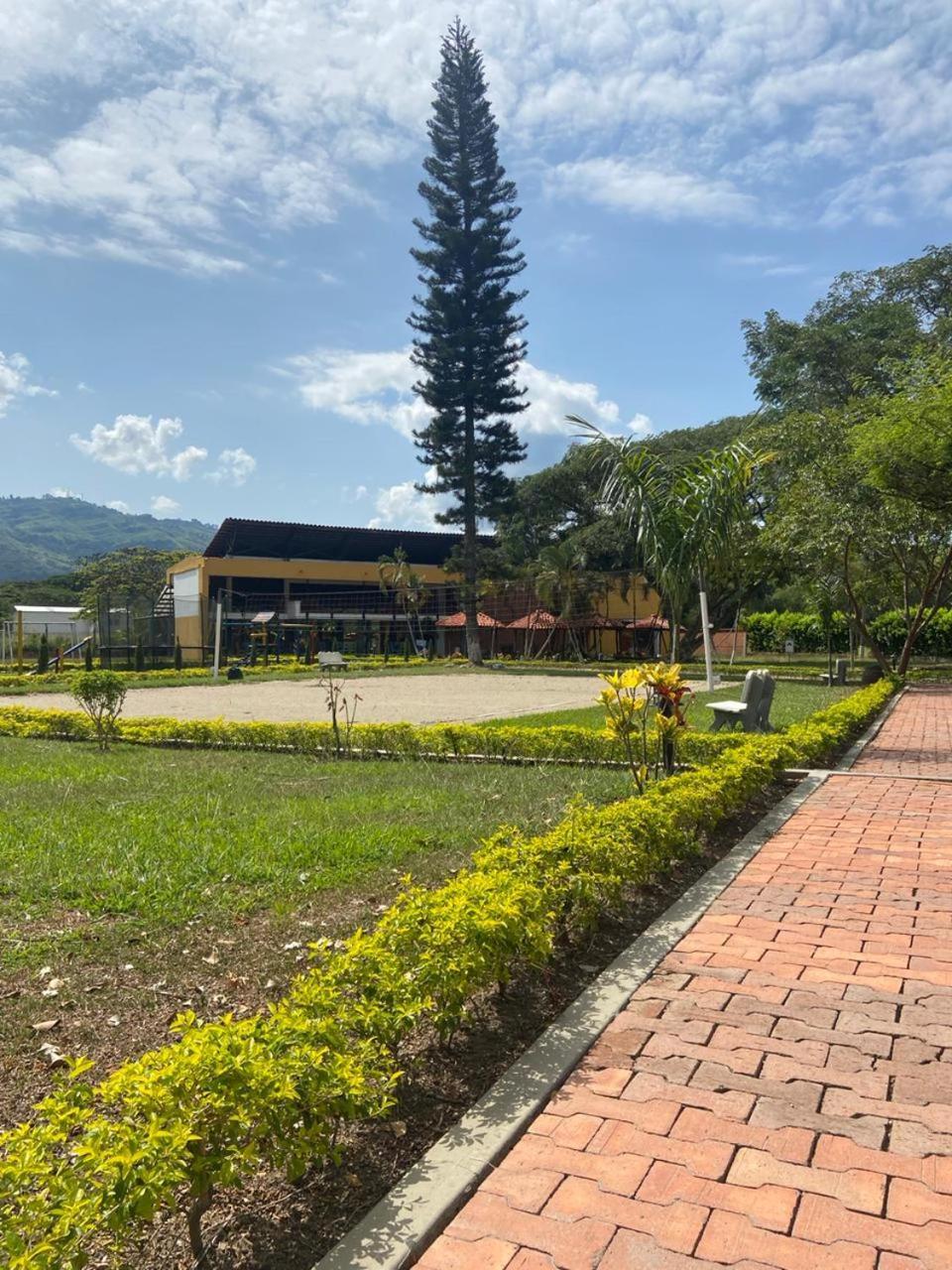 Hotel Villa Zaragoza Zewnętrze zdjęcie