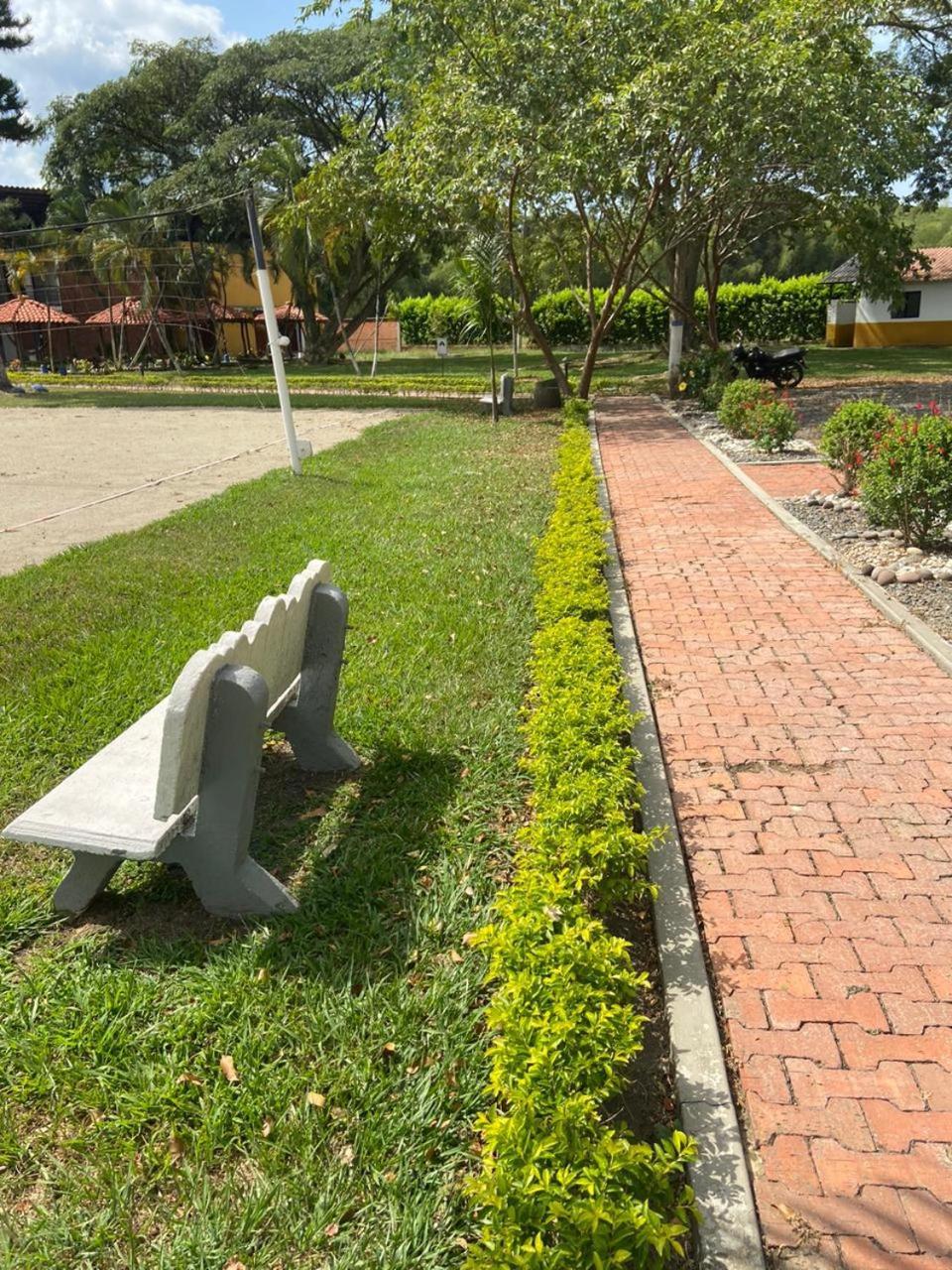 Hotel Villa Zaragoza Zewnętrze zdjęcie